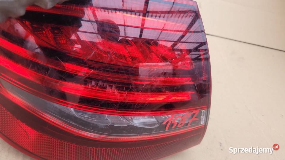 MERCEDES W205 LIFT KOMBI LAMPA LED LEWA TYŁ Ruda Śląska
