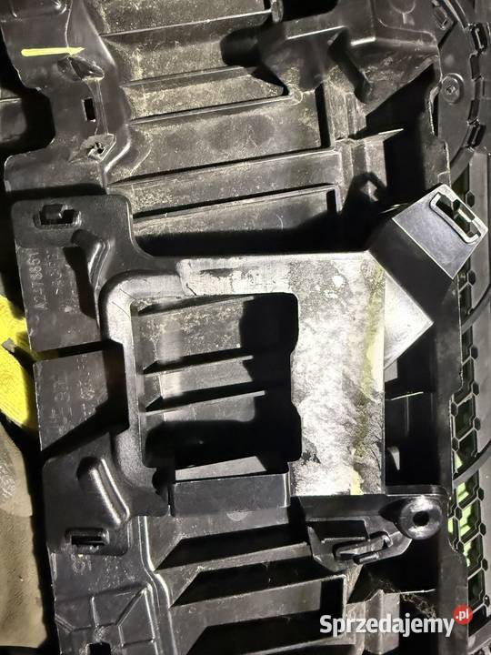 Nowe mocowanie radaru Distronic Mercedes GLB wielkopolskie Krobia