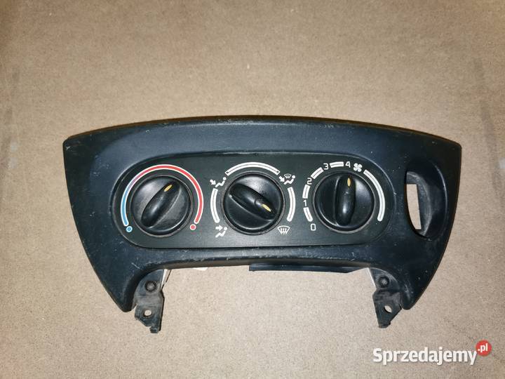 Renault Megane Panel klimatyzacji nawiewu Niepołomice