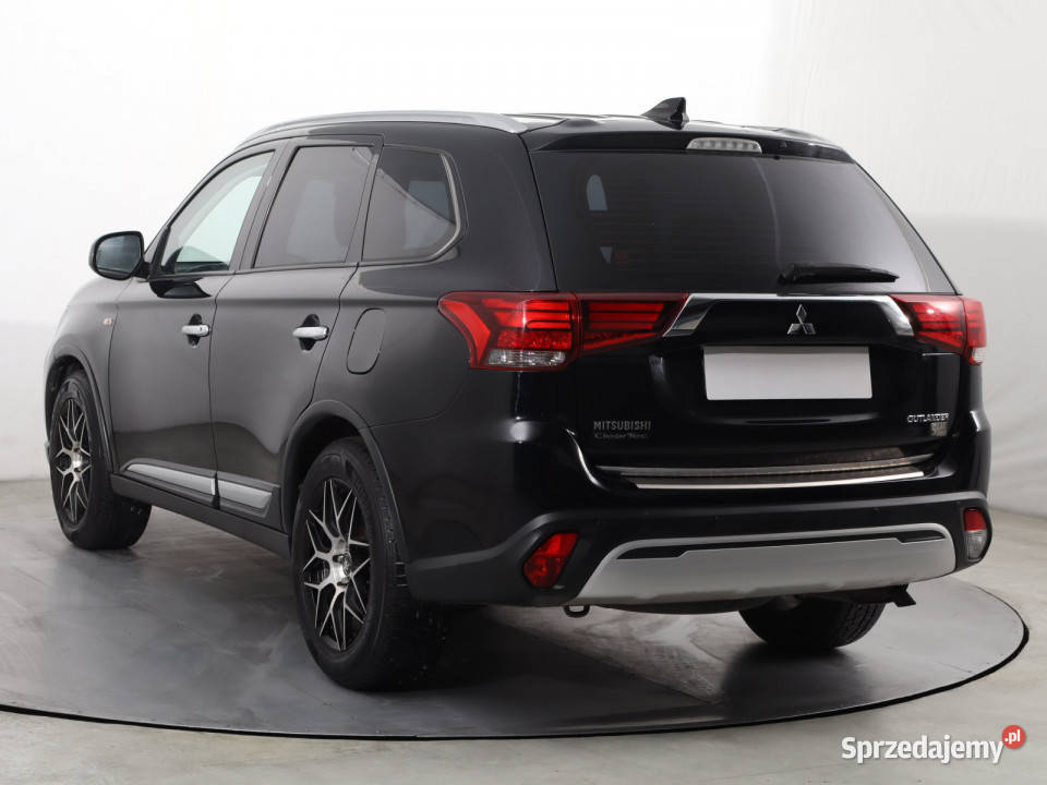 Mitsubishi Outlander 20
