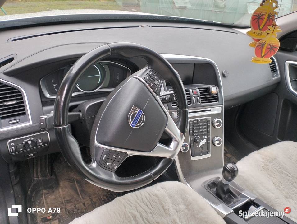 Sprzedam Volvo XC60 2014 D3 blueknes tempomat