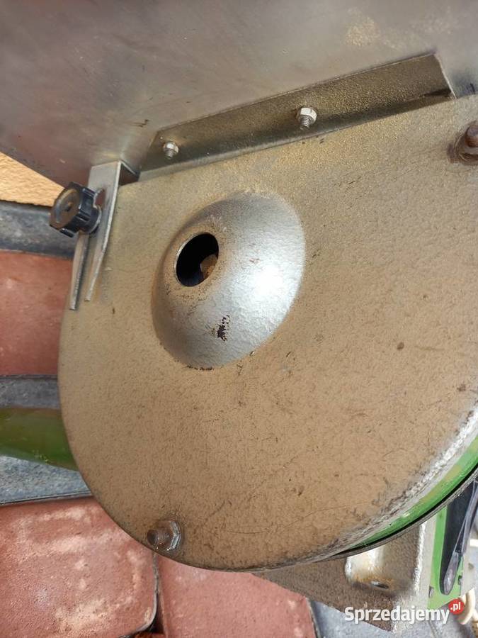 pilarkoszlifierka Urania Kolbuszowa