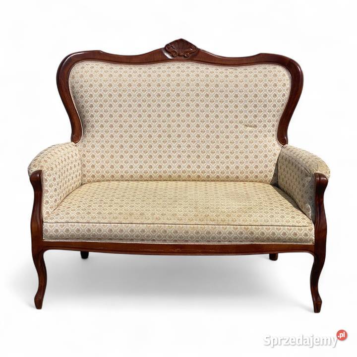 Jasna sofa dwuosobowa w stylu ludwikowskim Gryfice