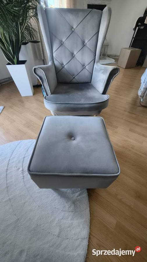 Sprzedam fotel uszak z podnóżkiem Wrocław