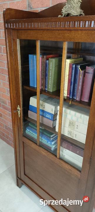 Piękna biblioteka witryna dębowa Łagów