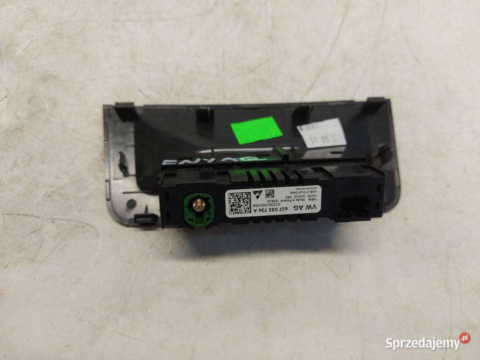 Skoda Enyaq 5LA iV60 GNIAZDO PORT USB 657035736A