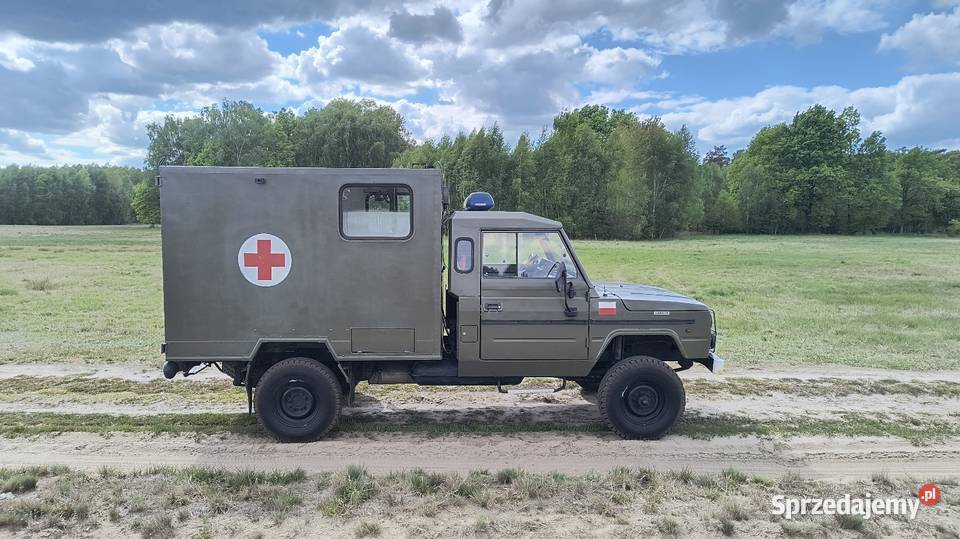Tarpan 4022S Honker 25 sofim Iveco sanitarka