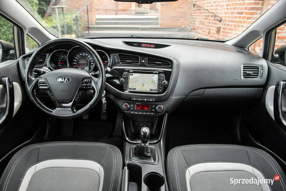 Kia Ceed 16CRDi 128 Navi Kamera Xenon Opłacona bluetooth Zwoleń