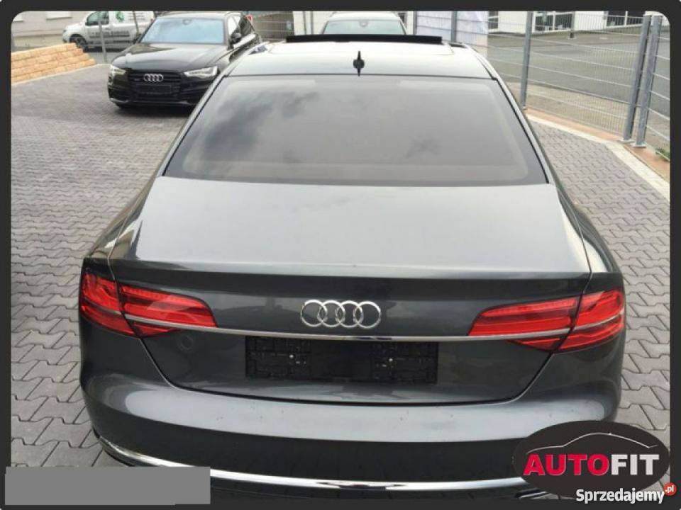 Do sprzedania Audi A8 szary aluminiowe felgi
