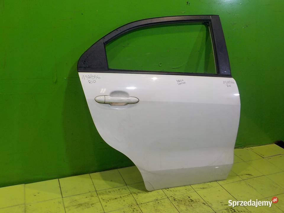 VW TOURAN I LIFT 20 TDI 09r 5D drzwi prawe tyl osobowe Suków