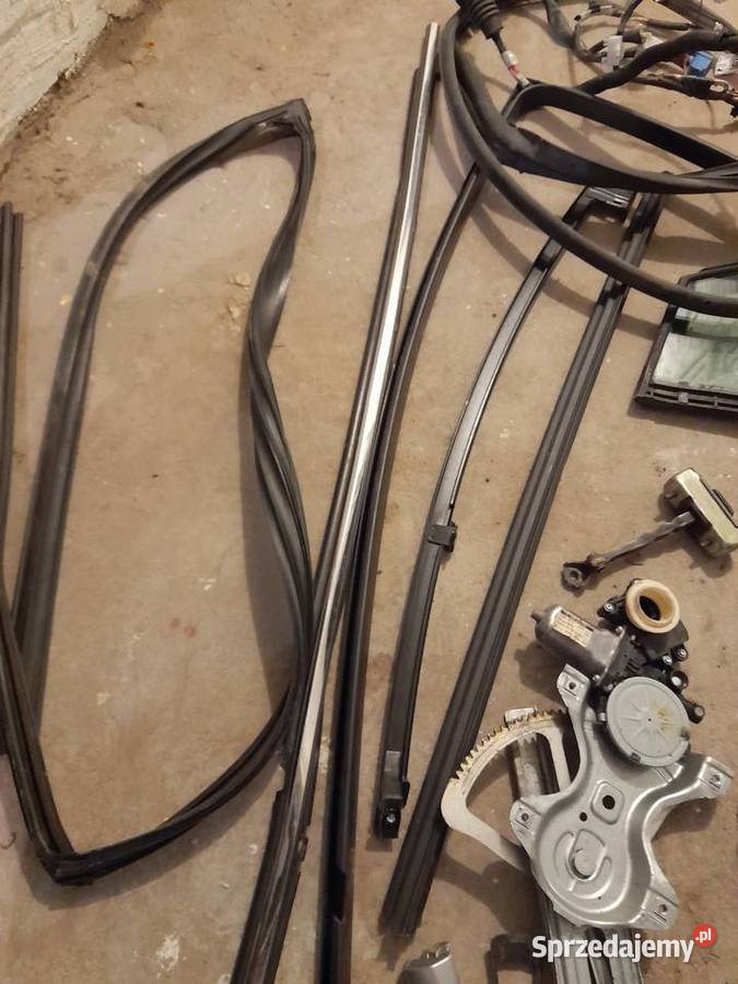części drzwi przednich lewych Toyota Avensis T27 Warszawa