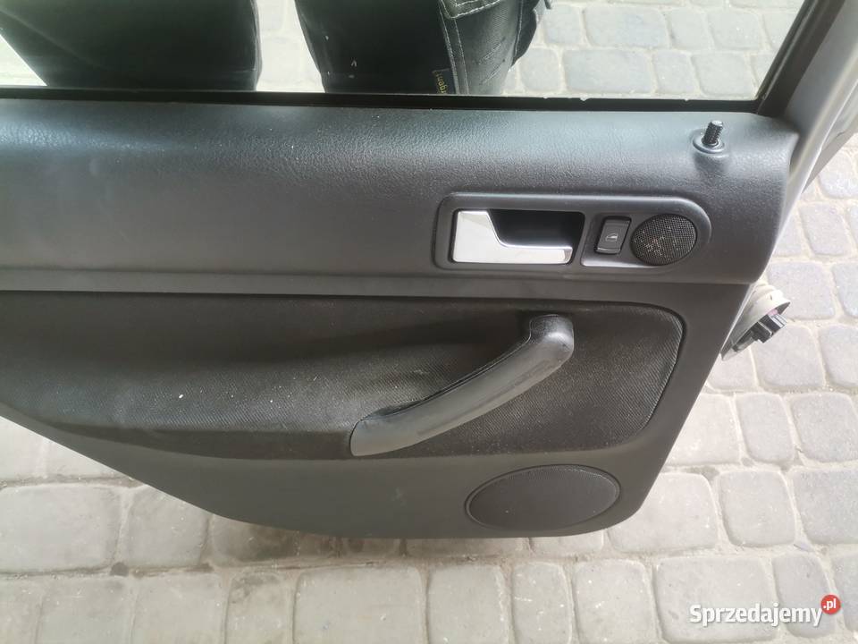 VOLKSWAGEN GOLF 4 IV 5D DRZWI LEWY TYŁ osobowe Nowy Sącz