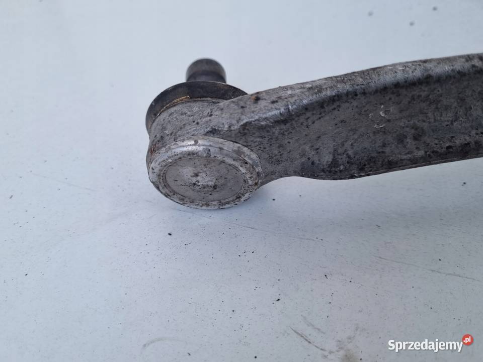 Audi A4 B5 Passat B5 PRZEDNI LEWY GÓRNY WAHACZ Chełm