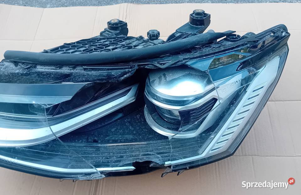 VW T7 IQ Light reflektor lampa lewy przód Przeźmierowo