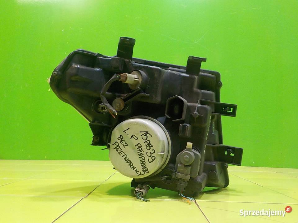 NISSAN PATHFINDER 25 D4 07r 5D xenon lampa lewa Suków