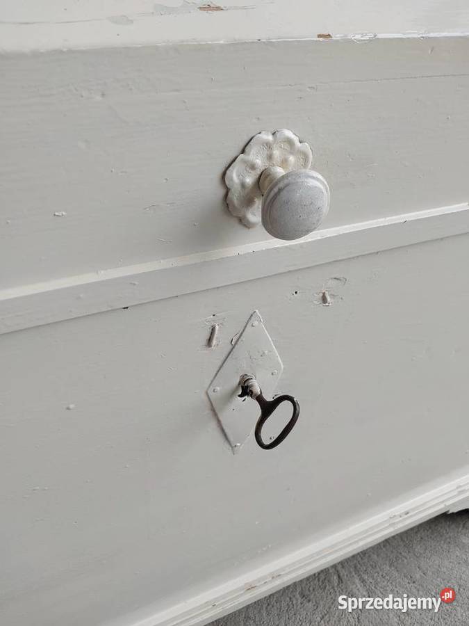 kufer skrzynia posagowa duża drewniana 333 Byczyna