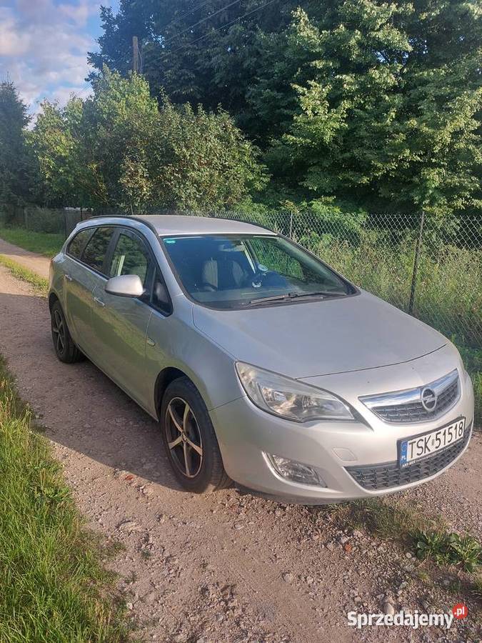 Opel Astra J 2011 14 turbo kombi Bełdów