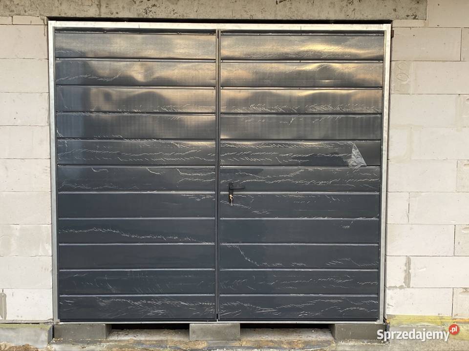 Bramy garażowe na wymiar Producent bram metal Chrzanów