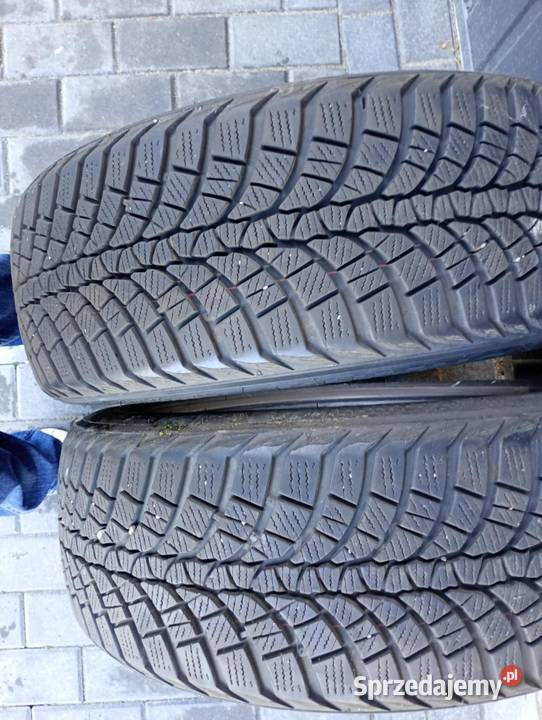 Opony zimowe KUMHO WinterCraft WP71 21555 R17 Samochodowe