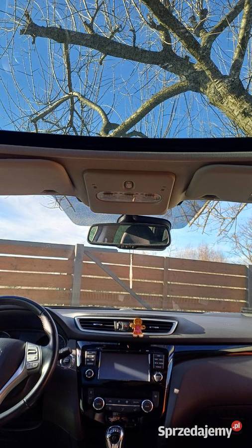Perłowy Nissan Qashqai że szklanym dachem czujnik zmierzchu sprzedam