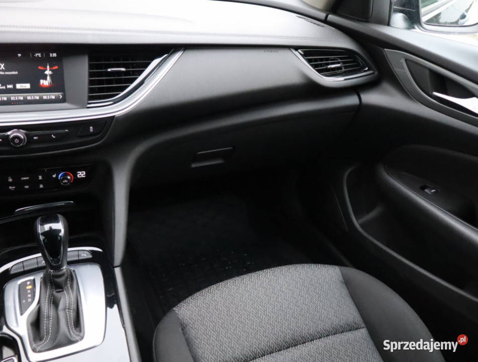 Opel Insignia 15 Turbo asystent pasa ruchu