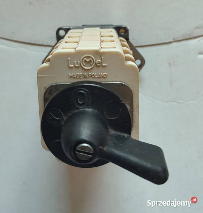 Przełącznik krzywkowy łuk 25 trójkąt gwiazda Police