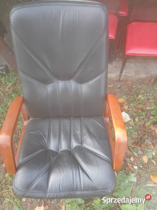 Fotel skórzany obrotowy czarny drewno brązowy kujawsko-pomorskie Brzozówka