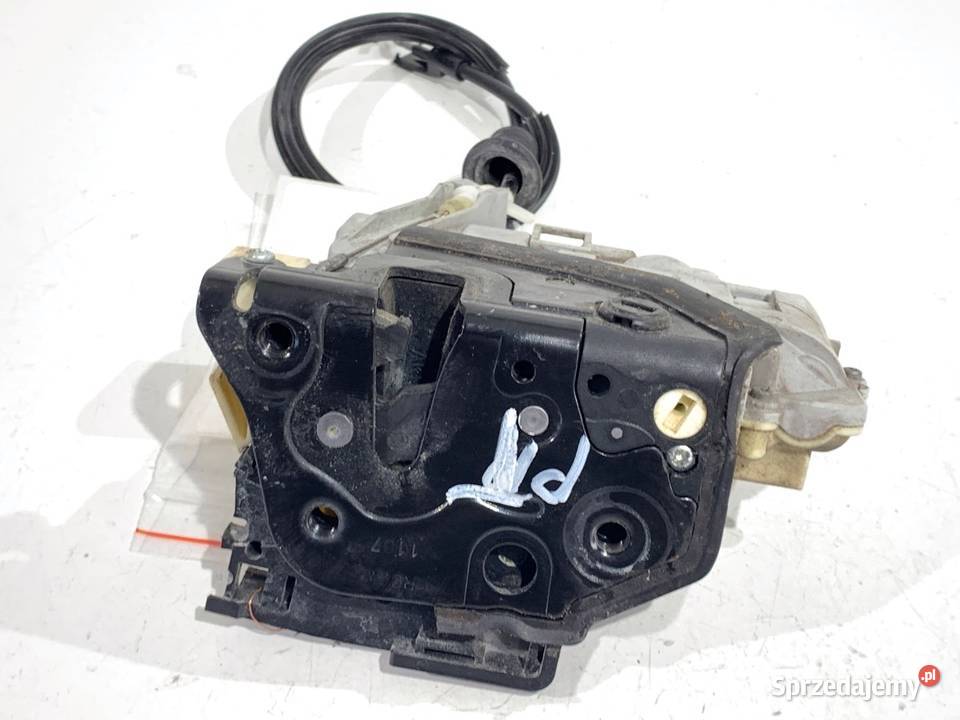 ZAMEK DRZWI PRAWY TYŁ VW PASSAT B6 Hatchback podkarpackie