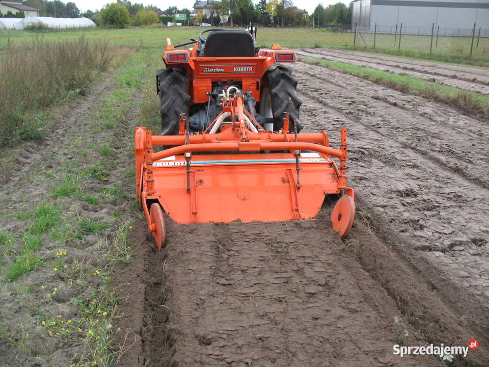 Kubota L serja z tur ładowarka do ogrodu stajni Mroków