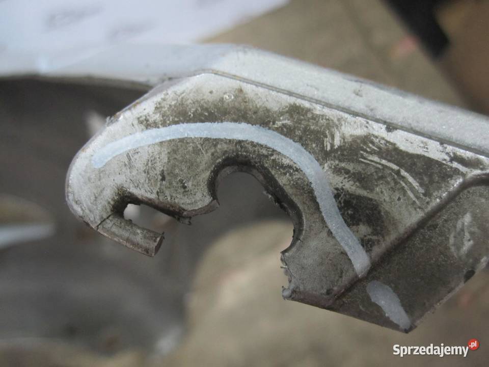 BMW E90 06r zderzak przód