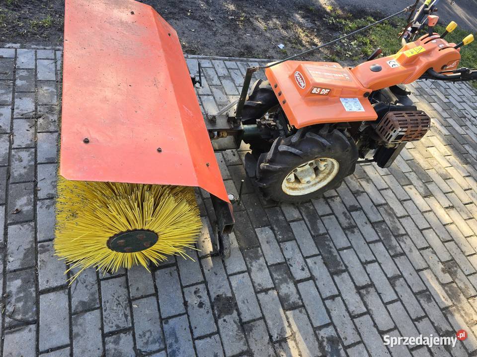 Zamiatarka szczotka spalinowa Wąbrzeźno
