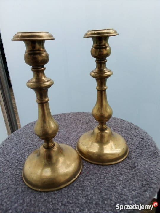 Stare mosiężne świeczniki Września