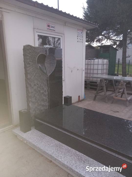 Nagrobek Grobowiec Impala Rzeźba Serca Strzegom