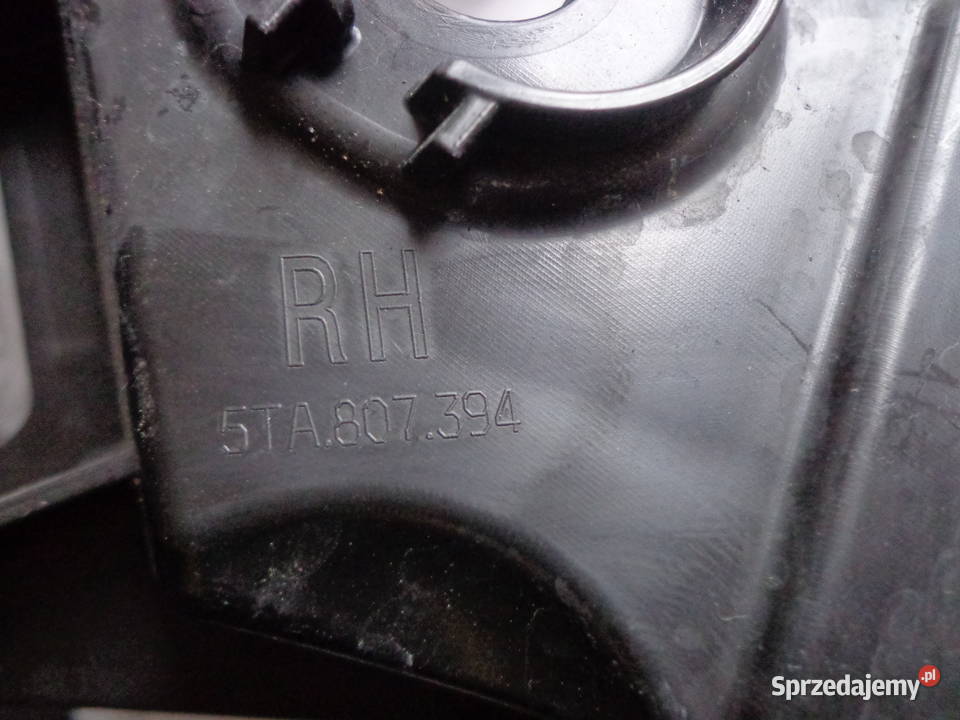 VW Touran 5TA807394 ślizg mocowanie zderzaka tył łódzkie