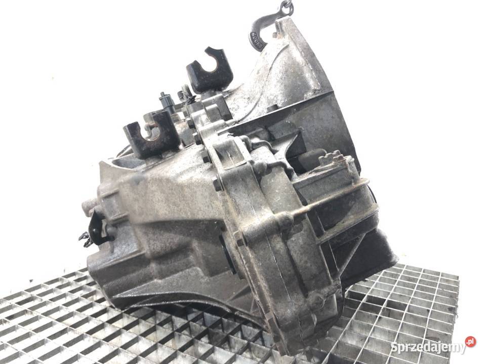 SKRZYNIA BIEGÓW NISSAN SENTRA B16 25 203 0613 osobowe