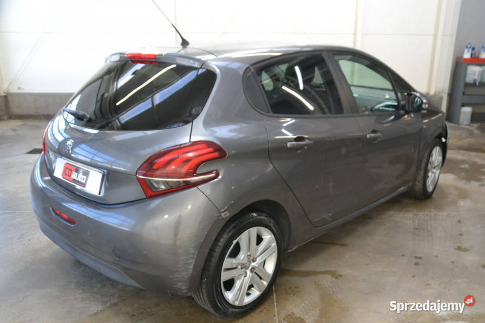 Peugeot 208 12 benzyna 82 klimatyzacja tablet manualna