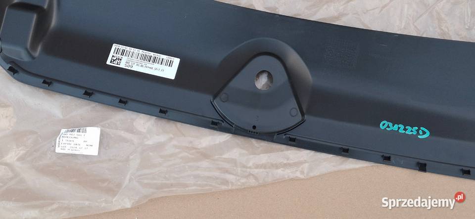 AUDI A4 B9 OSŁONA NAKŁADKA PASA PRZEDNIEGO NOWA Bieleń