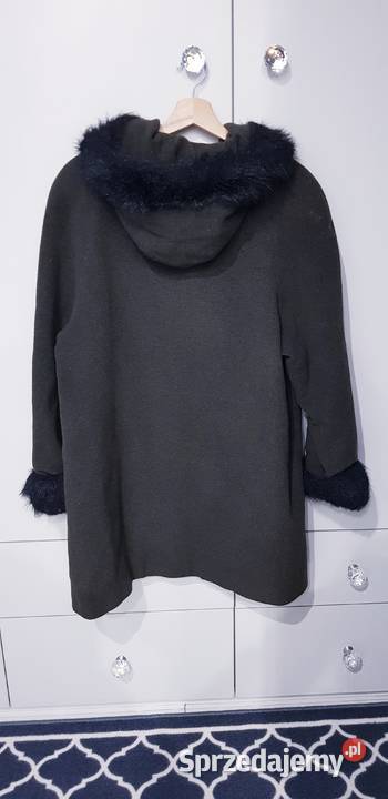 Damski płaszcz z kapturem Dąbrowa Górnicza