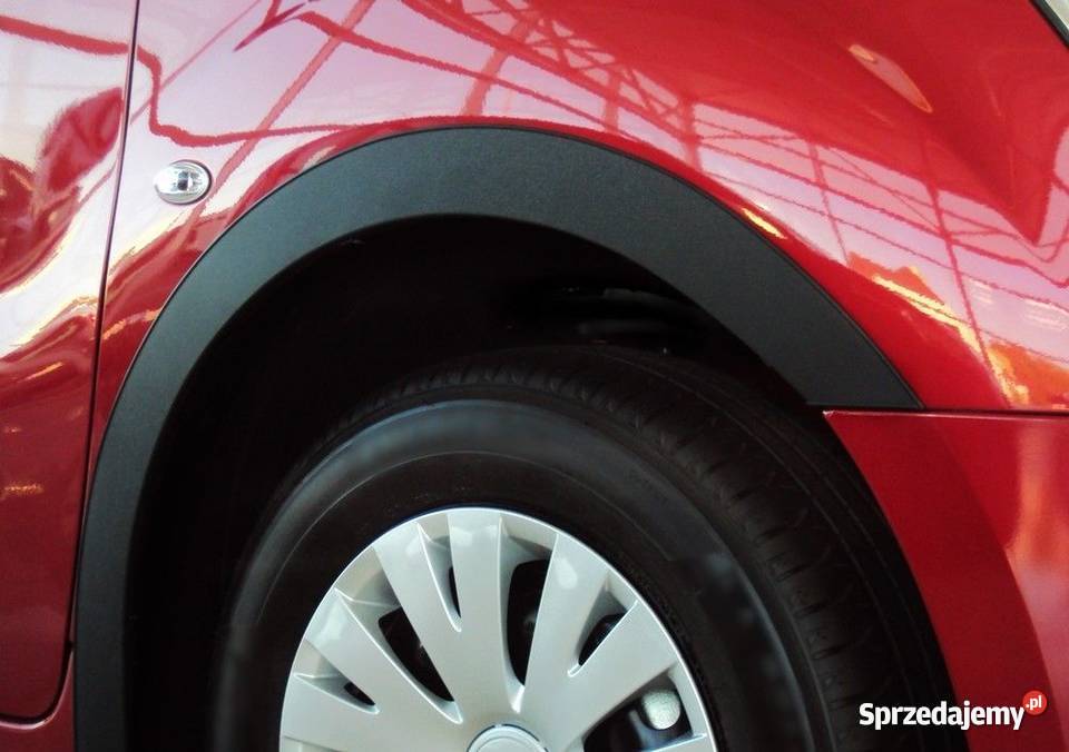 FIAT UNO nakładki na błotnik 4 sierpy nadkola