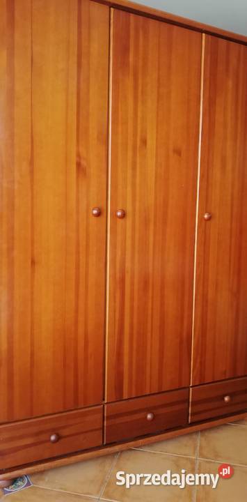 Szafa drewniana 3 drzwiowa sosnowa garderoba mazowieckie sprzedam
