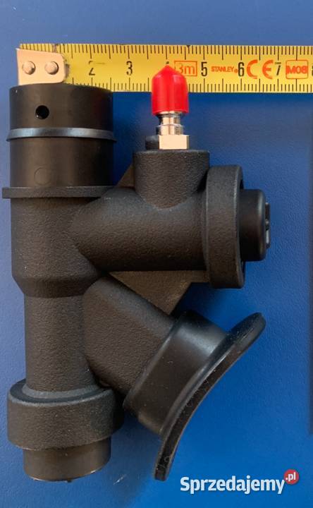 Głowica do inflatora jacketu karbowanego węża o Nurkowanie Bytom