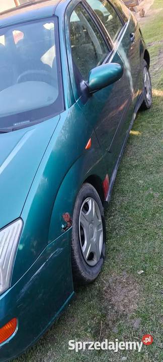 2000 Ford Focus 16 benzyna Tyrawa Wołoska sanok światła do jazdy dziennej sprzedam