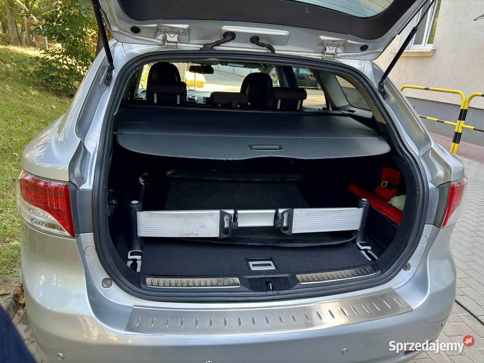 Toyota Avensis T27 Kombi 20 Benzyna Płońsk sprzedam