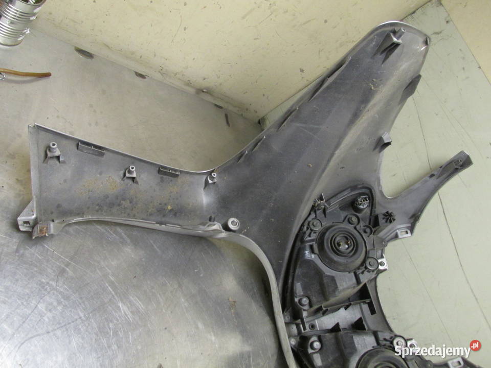 Czasza lampy nosek przód Suzuki Burgman 650 02r