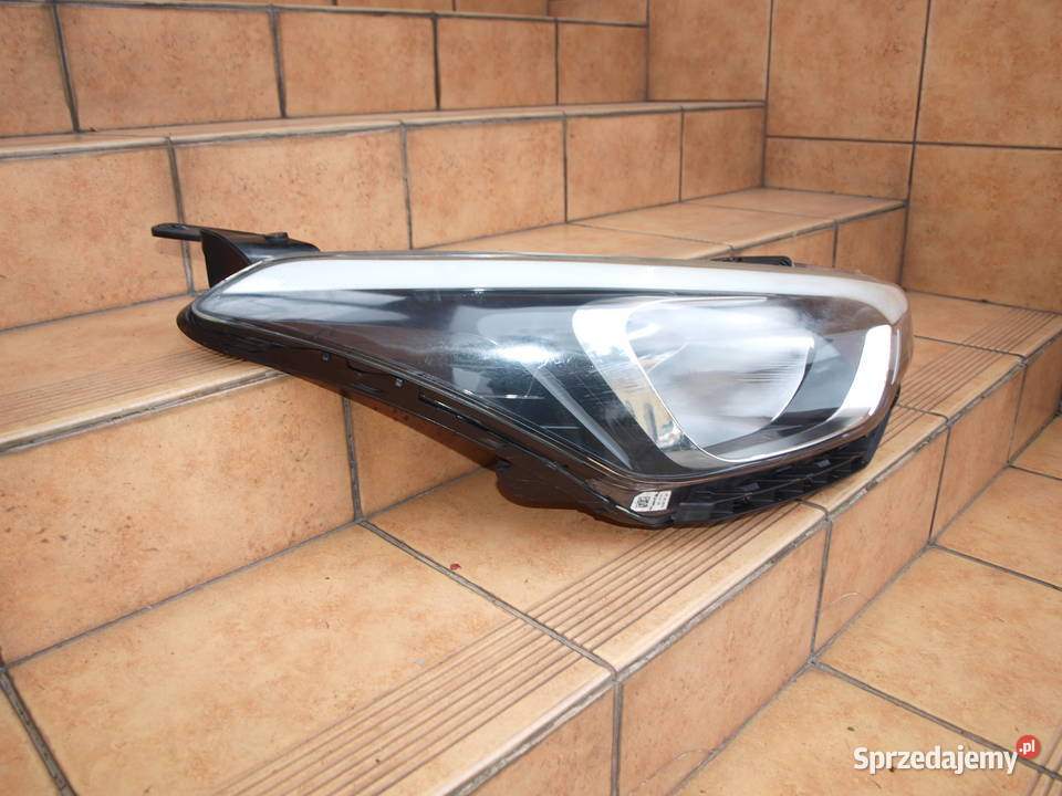Hyundai i20 lampa prawa przód 7 Pinów 2015 2019r Lampy przednie Kalisz sprzedam