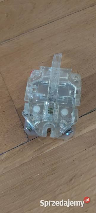 Łącznik styki pomocnicze stycznika SU ŁP4 Elektronika sprzedam