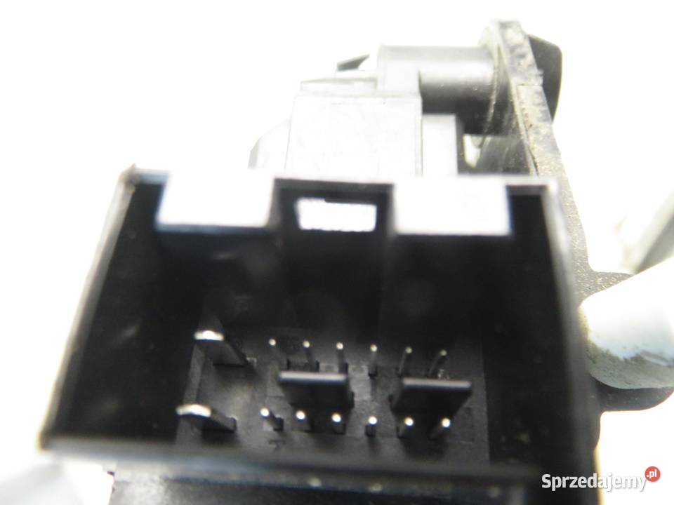 PODNOŚNIK SZYBY PRAWY TYLNY VW JETTA IV