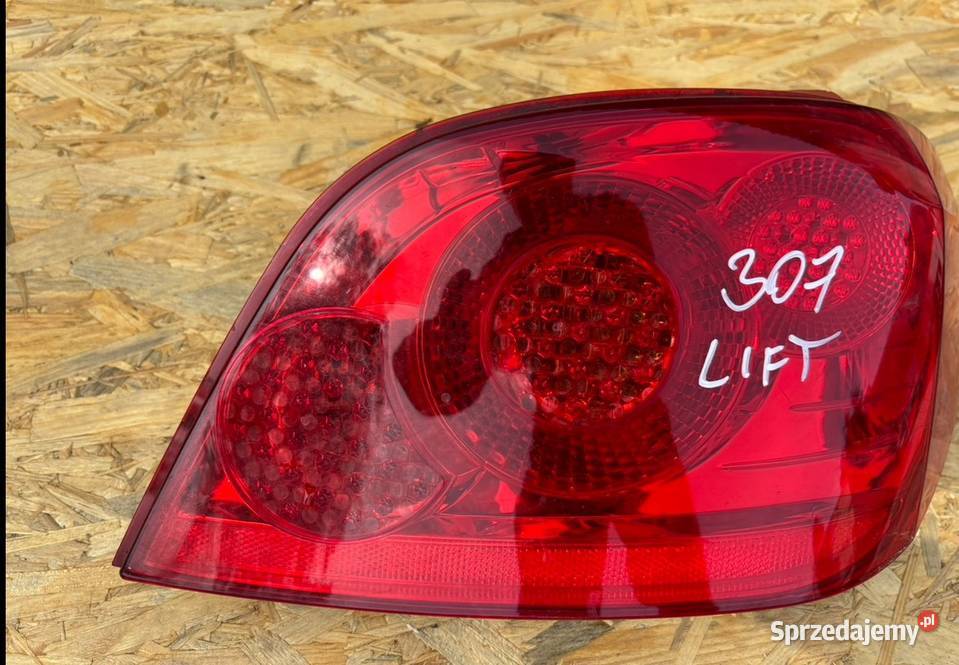 LAMPA TYŁ TYLNA PRAWA PEUGEOT 307 LIFT HB Międzychód sprzedam