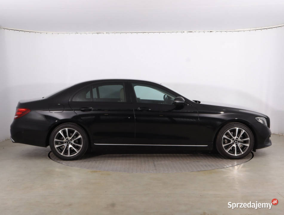 Mercedes E E 220 d czarny Piaseczno