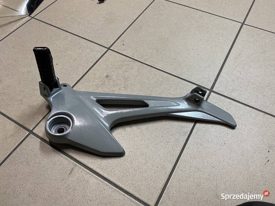 Set prawy podnóżek Honda Varadero XL 125 Brzeszcze